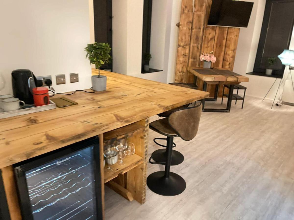 Cardiff Arms Bistro & Hotel Treorky Kültér fotó