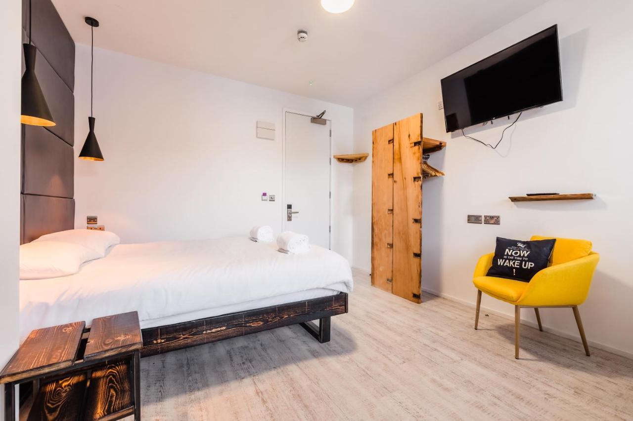 Cardiff Arms Bistro & Hotel Treorky Kültér fotó