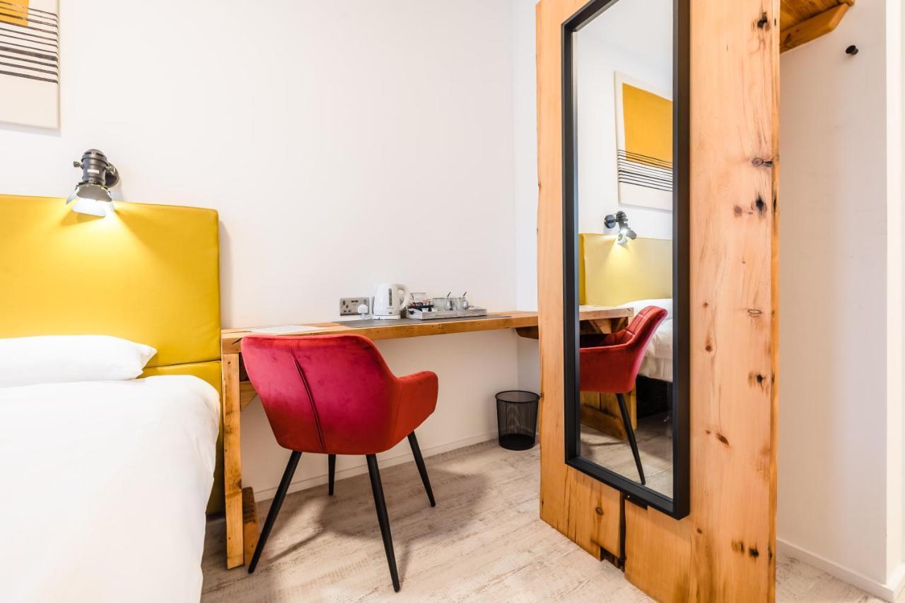 Cardiff Arms Bistro & Hotel Treorky Kültér fotó