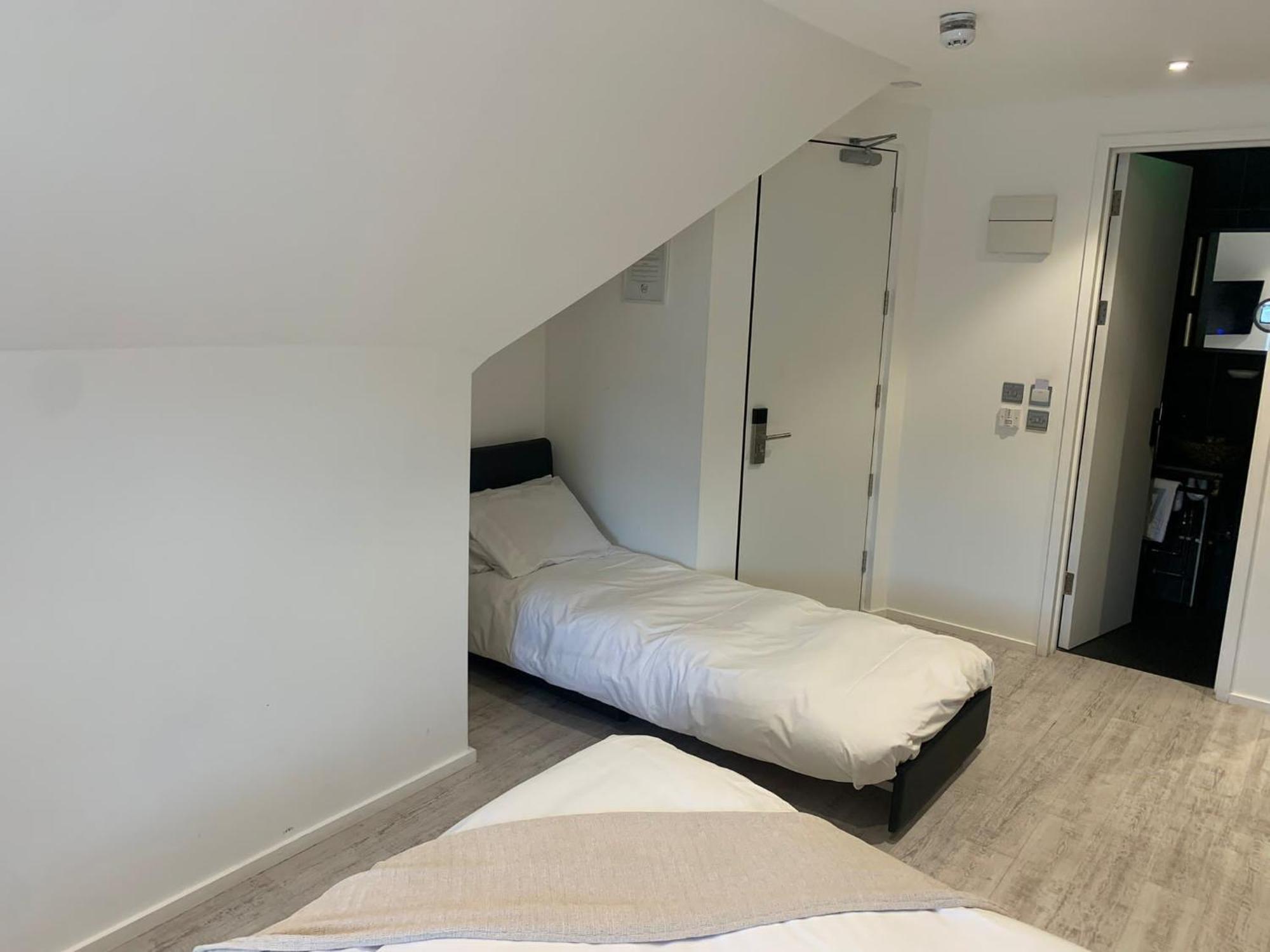 Cardiff Arms Bistro & Hotel Treorky Kültér fotó