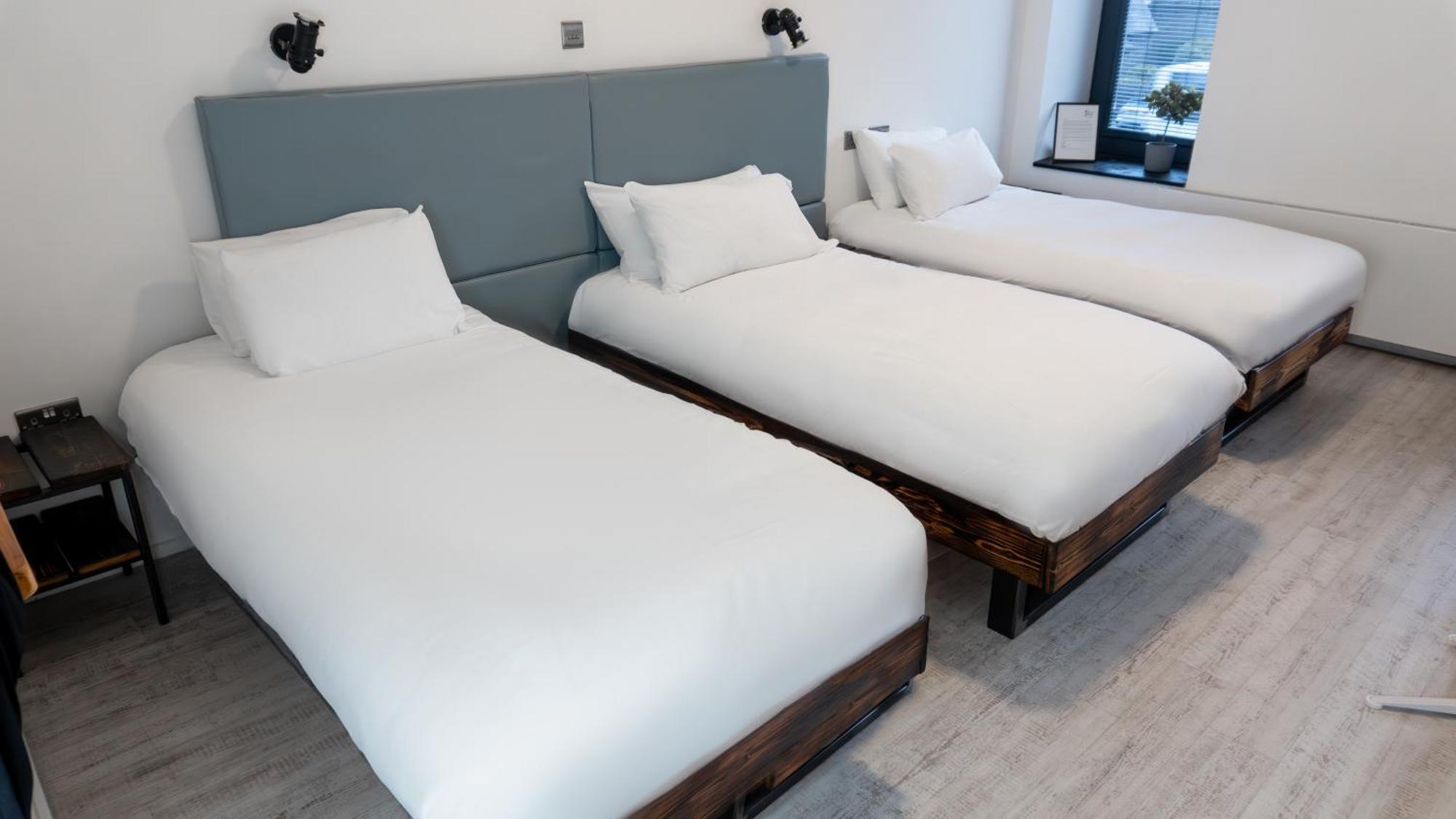 Cardiff Arms Bistro & Hotel Treorky Kültér fotó